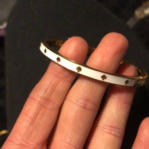 Kate spade Spot the spade bangle